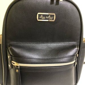 Itzy Ritzy knapsack/diaper bag/ carry all